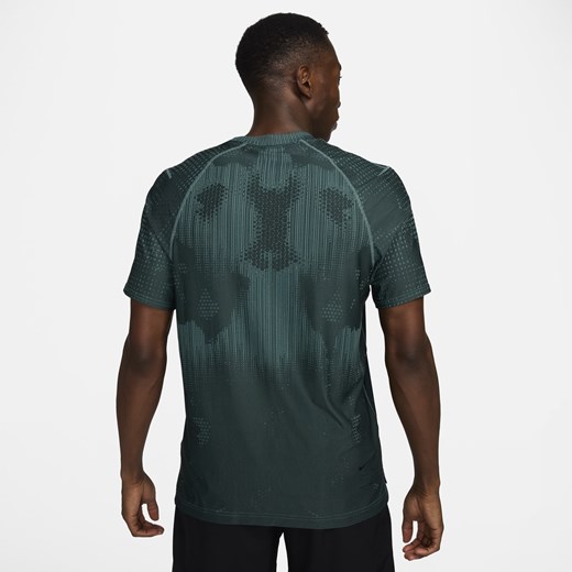Zielony t-shirt męski Nike z krótkim rękawem 