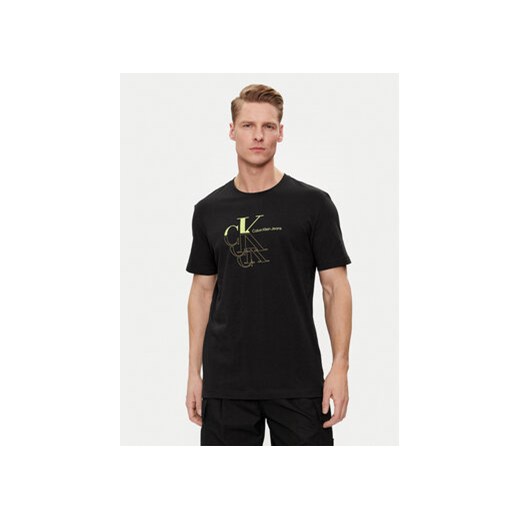Calvin Klein Jeans T-Shirt Monogram Echo J30J325352 Czarny Regular Fit ze sklepu MODIVO w kategorii T-shirty męskie - zdjęcie 170918512