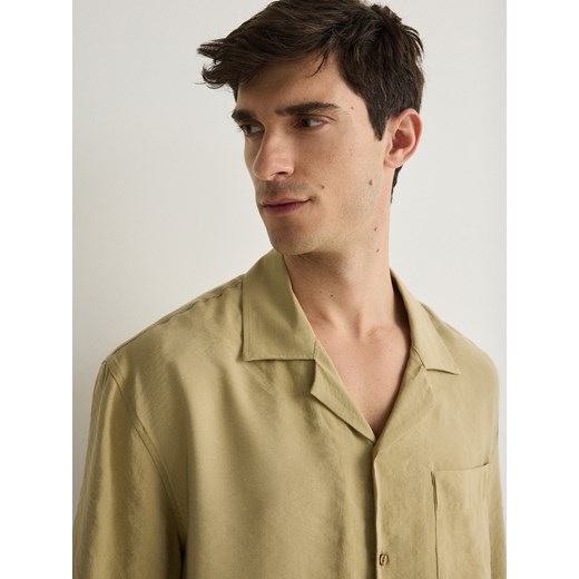 Reserved - Koszula comfort fit z modalu - oliwkowy ze sklepu Reserved w kategorii Koszule męskie - zdjęcie 170937664