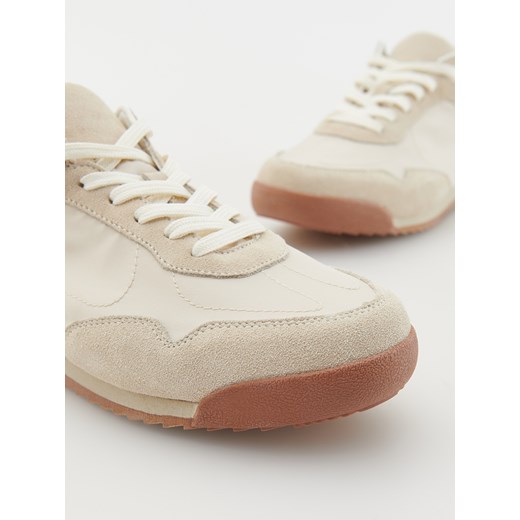 Reserved - Sneakersy ze skórzanymi wstawkami - złamana biel Reserved 39 Reserved