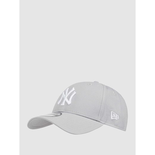 Czapka z daszkiem z wyhaftowanym logo ‘New York Yankees’ ze sklepu Peek&Cloppenburg  w kategorii Czapki z daszkiem męskie - zdjęcie 170946904