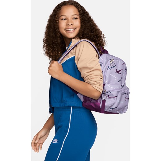 Mały plecak dziecięcy Nike Brasilia JDI (11 l) - Fiolet ze sklepu Nike poland w kategorii Plecaki - zdjęcie 170947490