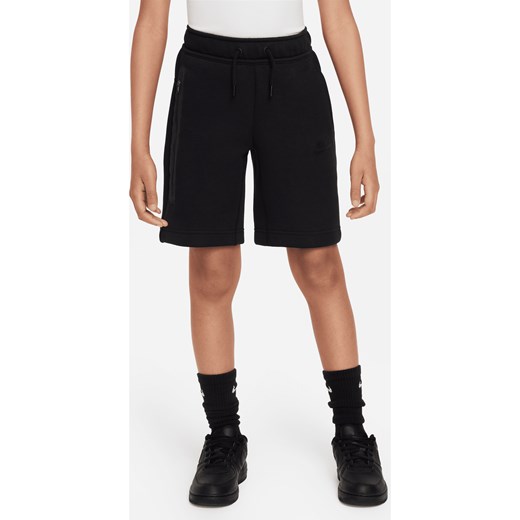 Spodenki dla dużych dzieci (chłopców) Nike Tech Fleece - Czerń ze sklepu Nike poland w kategorii Spodenki chłopięce - zdjęcie 170947580