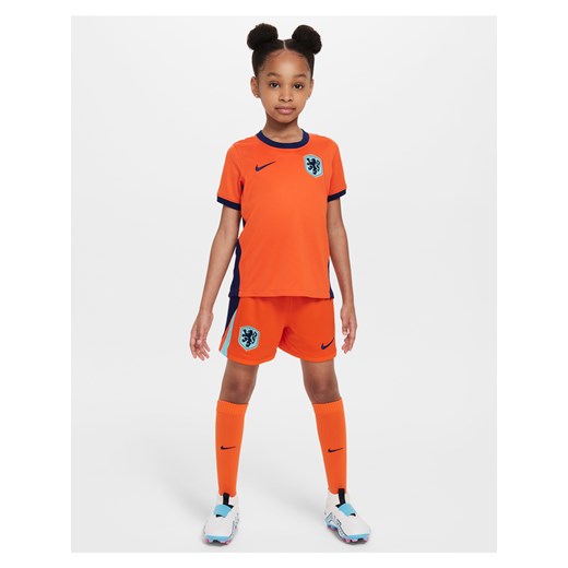 Trzyczęściowy strój piłkarski dla małych dzieci Nike Holandia Stadium 2024 (wersja domowa) – replika - Pomarańczowy ze sklepu Nike poland w kategorii Komplety dziewczęce - zdjęcie 170947654