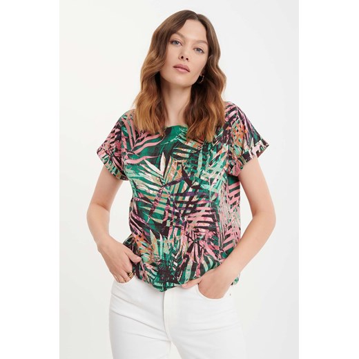 Damska koszulka wielokolorowa z nadrukiem tropic ze sklepu 5.10.15 w kategorii Bluzki damskie - zdjęcie 170964381