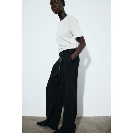 H & M - Szerokie spodnie z domieszką lnu - Czarny ze sklepu H&M w kategorii Spodnie damskie - zdjęcie 170979511