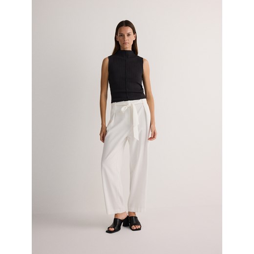 Reserved - Spodnie z wiskozy - biały ze sklepu Reserved w kategorii Spodnie damskie - zdjęcie 170980721