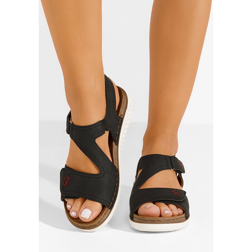 Czarne sandały damskie płaskie Metina ze sklepu Zapatos w kategorii Sandały damskie - zdjęcie 170990410