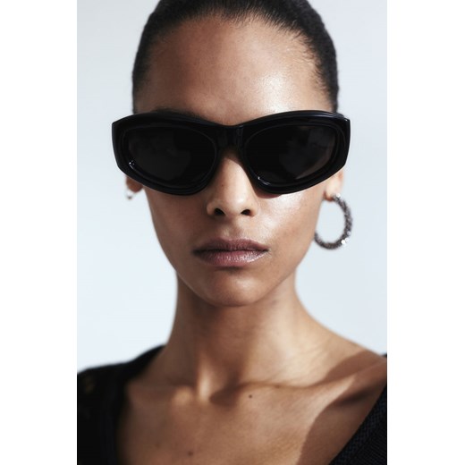 H & M - Okulary przeciwsłoneczne typu „kocie oczy" - Czarny ze sklepu H&M w kategorii Okulary przeciwsłoneczne damskie - zdjęcie 170993490