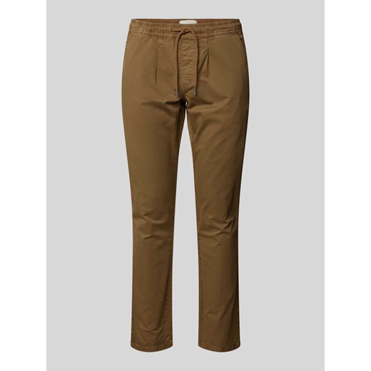 Spodnie z zakładkami w pasie o kroju regular fit z elastycznym pasem ze sklepu Peek&Cloppenburg  w kategorii Spodnie męskie - zdjęcie 171024860