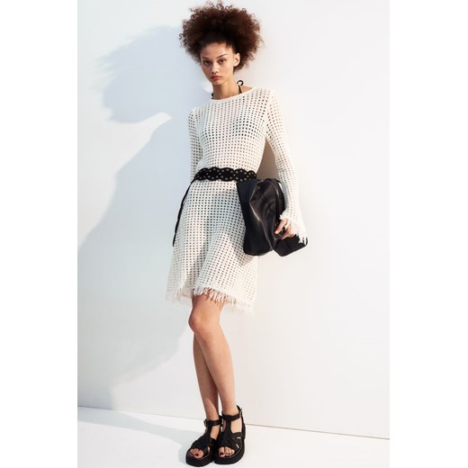 H & M - Dzianinowa sukienka z frędzelkami - Biały H & M M H&M