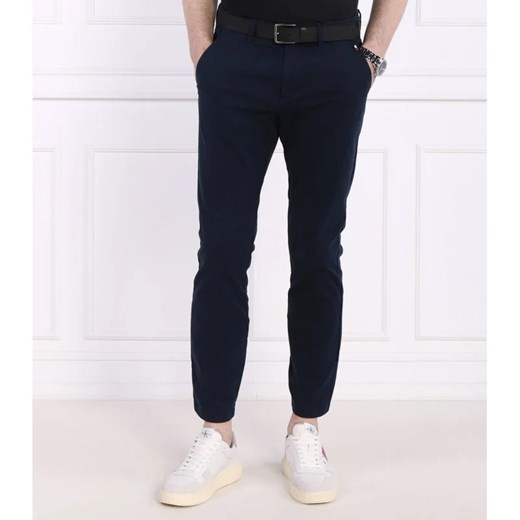 Tommy Jeans Spodnie chino AUSTIN | Slim Fit ze sklepu Gomez Fashion Store w kategorii Spodnie męskie - zdjęcie 171040811
