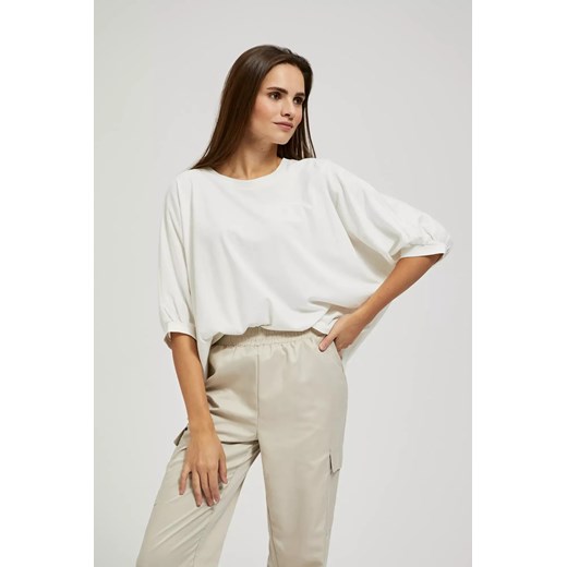 Bluzka oversize biała ze sklepu Moodo.pl w kategorii Bluzki damskie - zdjęcie 171148333