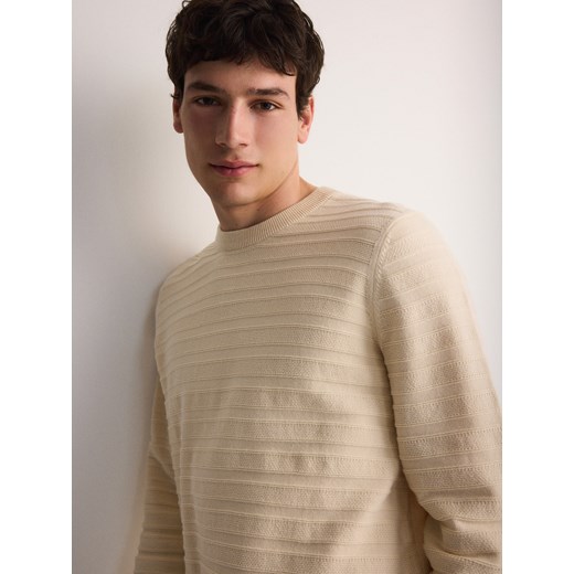 Reserved - Bawełniany sweter w paski - złamana biel ze sklepu Reserved w kategorii Swetry męskie - zdjęcie 171148583