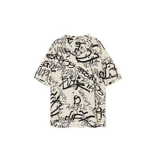 Cropp - Wzorzysta koszula z krótkim rękawem - beżowy ze sklepu Cropp w kategorii Koszule męskie - zdjęcie 171150483