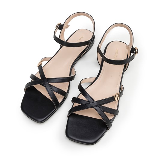 Damskie sandały ze skóry z paseczkami czarne ze sklepu WITTCHEN w kategorii Sandały damskie - zdjęcie 171150931