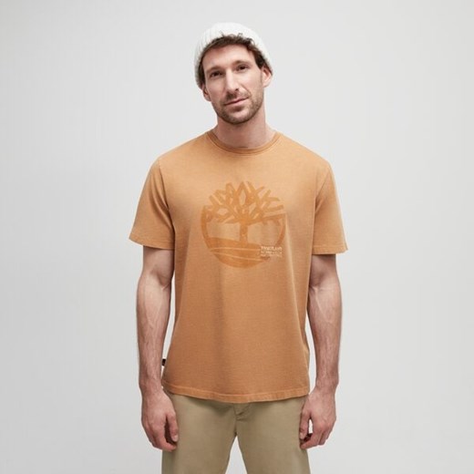 TIMBERLAND T-SHIRT GARMENT DYE LOGO GRAPHIC TEE ze sklepu Timberland w kategorii T-shirty męskie - zdjęcie 171171671
