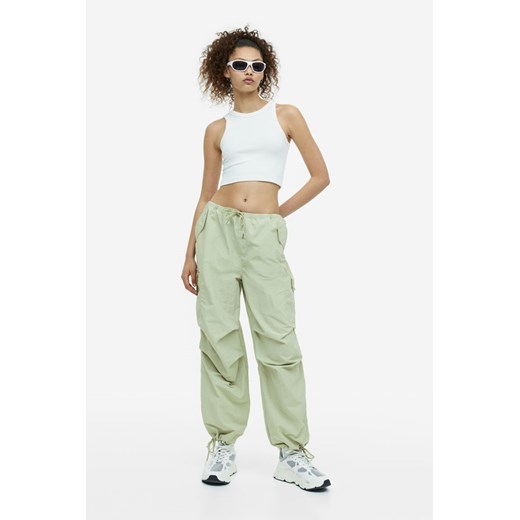 H & M - Nylonowe spodnie spadochronowe - Zielony ze sklepu H&M w kategorii Spodnie damskie - zdjęcie 171174961