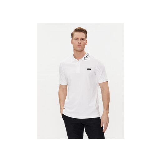 Calvin Klein Polo K10K112467 Biały Regular Fit ze sklepu MODIVO w kategorii T-shirty męskie - zdjęcie 171182291
