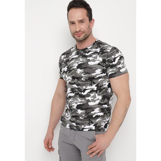 Ciemnoszara Bawełniana Koszulka T-shirt w Moro Fanneli ze sklepu Born2be Odzież w kategorii T-shirty męskie - zdjęcie 171187084