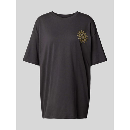 T-shirt o kroju oversized z nadrukiem z logo model ‘LIVA’ ze sklepu Peek&Cloppenburg  w kategorii Bluzki damskie - zdjęcie 171193134