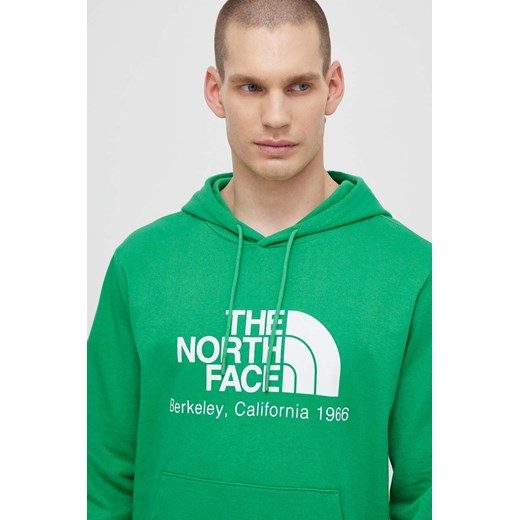 The North Face bluza bawełniana M Berkeley California Hoodie męska kolor zielony z kapturem z nadrukiem NF0A55GFPO81 ze sklepu ANSWEAR.com w kategorii Bluzy męskie - zdjęcie 171197084