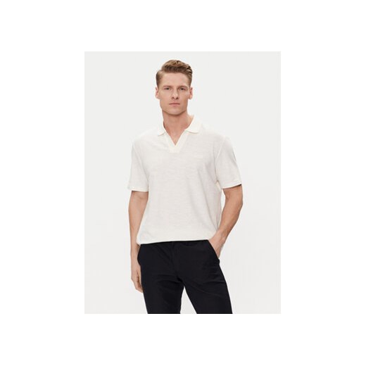 Calvin Klein Polo K10K112959 Écru Regular Fit ze sklepu MODIVO w kategorii T-shirty męskie - zdjęcie 171212471