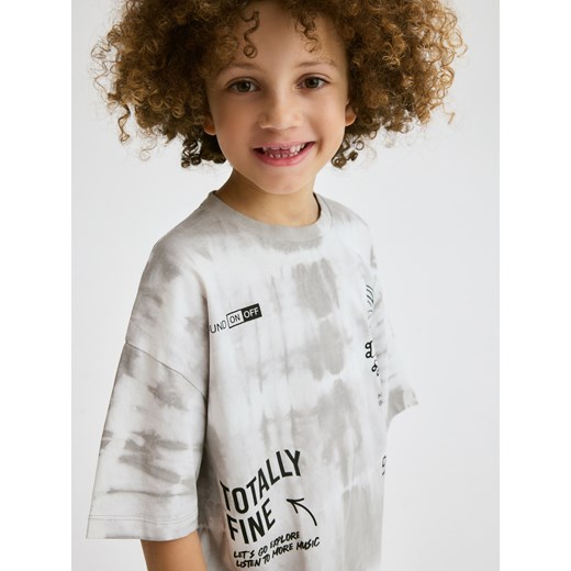 Reserved - T-shirt oversize z nadrukiem - jasnoszary ze sklepu Reserved w kategorii T-shirty chłopięce - zdjęcie 171217160