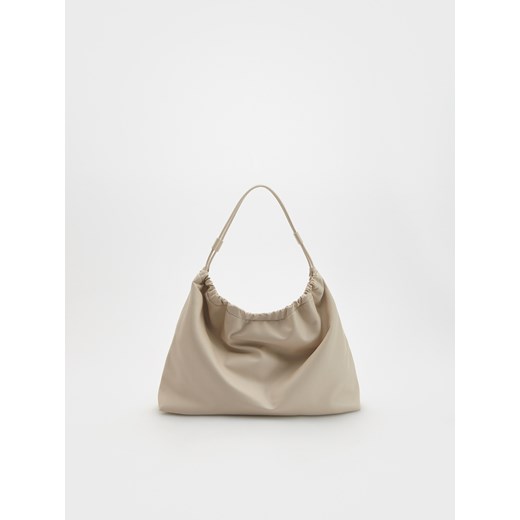 Reserved - Miękka torebka na ramię - złamana biel ze sklepu Reserved w kategorii Torby Shopper bag - zdjęcie 171219552