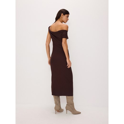 Sukienka Reserved z krótkim rękawem z dekoltem w łódkę 