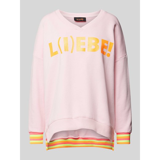 Bluza z nadrukiem z napisem model ‘L(I)EBE’ w kolorze różowym neonowym ze sklepu Peek&Cloppenburg  w kategorii Bluzy damskie - zdjęcie 171220333
