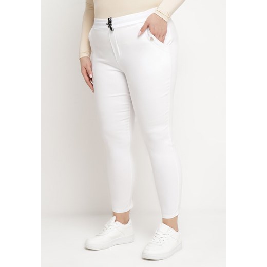 Białe Spodnie z Nogawkami 7/8 i Kieszeniami Gavotta ze sklepu Born2be Odzież w kategorii Spodnie damskie - zdjęcie 171233223