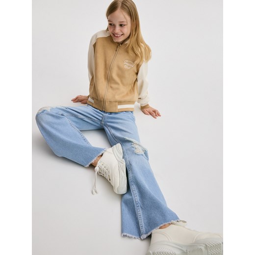 Reserved - Jeansy flare z przetarciami - niebieski ze sklepu Reserved w kategorii Spodnie dziewczęce - zdjęcie 171260114