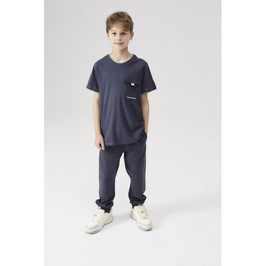 Grafitowe spodnie dresowe dla chłopca - Lincoln&Sharks ze sklepu 5.10.15 w kategorii Spodnie chłopięce - zdjęcie 171260672