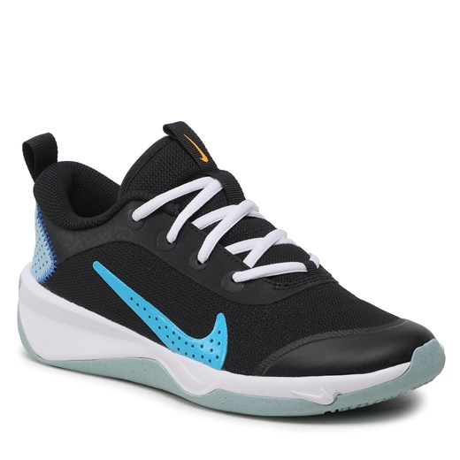 Buty Nike Omni Multi-Court (Gs) DM9027 005 Czarny ze sklepu eobuwie.pl w kategorii Buty sportowe dziecięce - zdjęcie 171281290