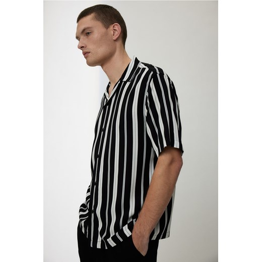 H & M - Wzorzysta koszula z krótkim rękawem - Czarny ze sklepu H&M w kategorii Koszule męskie - zdjęcie 171286231