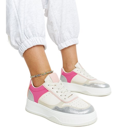 Biało-różowe sneakersy na grubszej podeszwie Rumai białe ze sklepu ButyModne.pl w kategorii Buty sportowe damskie - zdjęcie 171286514