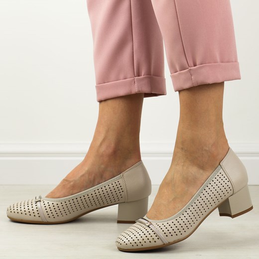 Czółenka Jezzi beżowe 