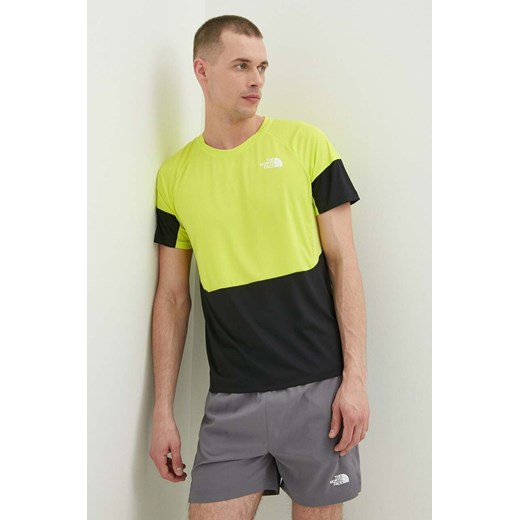 The North Face t-shirt sportowy kolor zielony wzorzysty NF0A825GWIT1 ze sklepu ANSWEAR.com w kategorii T-shirty męskie - zdjęcie 171296771