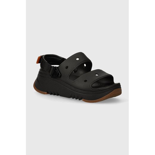 Crocs klapki Classic Hiker Xscape damskie kolor czarny na platformie 208181.001 ze sklepu PRM w kategorii Klapki damskie - zdjęcie 171298611