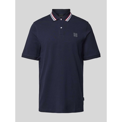 Koszulka polo z obszyciem w kontrastowym kolorze ze sklepu Peek&Cloppenburg  w kategorii T-shirty męskie - zdjęcie 171317070