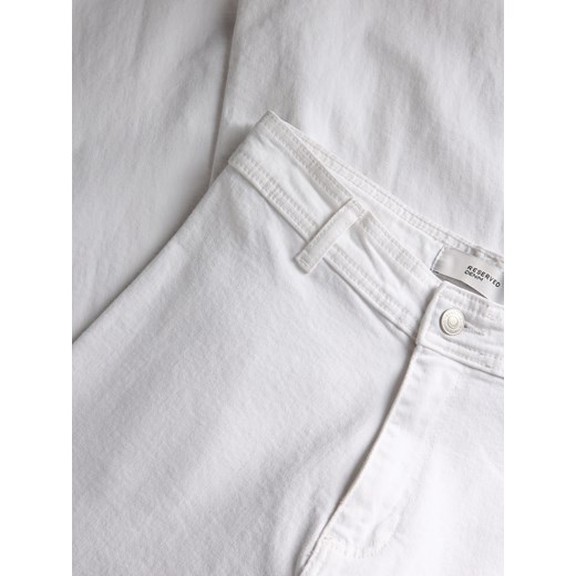 Reserved - Jeansy marina straight - biały Reserved 40 Reserved