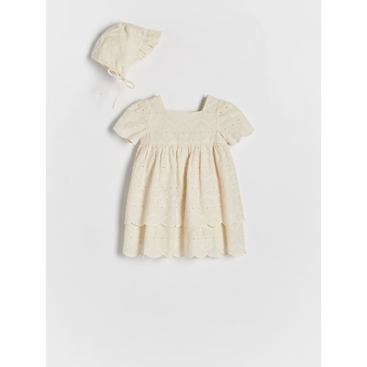 Reserved - Zestaw sukienka i czapka - kremowy ze sklepu Reserved w kategorii Sukienki niemowlęce - zdjęcie 171318364