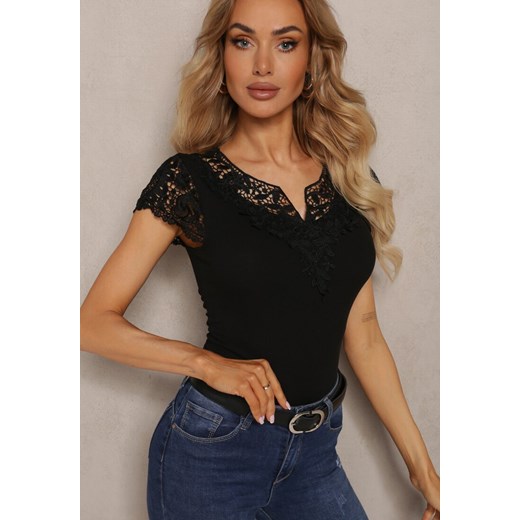 Czarny Prążkowany T-shirt z Koronkowymi Wstawkami Marinest ze sklepu Renee odzież w kategorii Bluzki damskie - zdjęcie 171327914