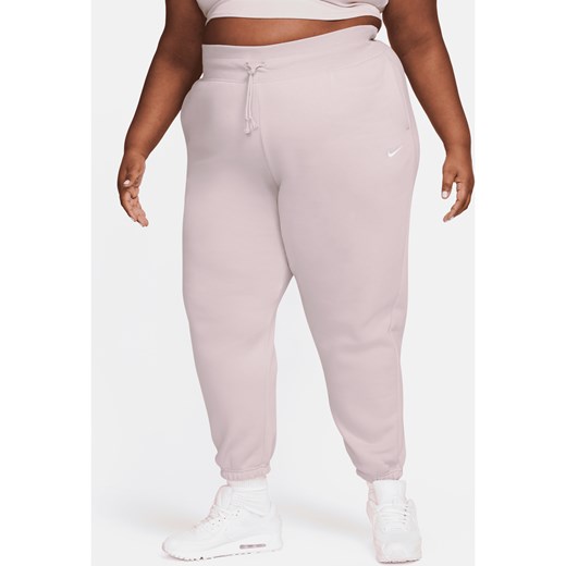 Damskie spodnie dresowe o kroju oversize z wysokim stanem Nike Sportswear Phoenix Fleece (duże rozmiary) - Fiolet ze sklepu Nike poland w kategorii Spodnie damskie - zdjęcie 171331510