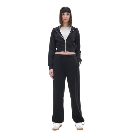 Cropp - Czarne spodnie dresowe - czarny ze sklepu Cropp w kategorii Spodnie damskie - zdjęcie 171348543