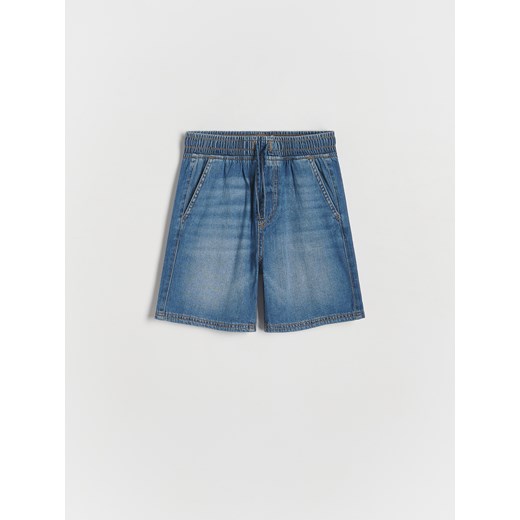 Reserved - Jeansowe szorty - niebieski ze sklepu Reserved w kategorii Spodenki chłopięce - zdjęcie 171350721