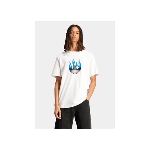 adidas T-Shirt Flames Logo IS2944 Biały Loose Fit ze sklepu MODIVO w kategorii T-shirty męskie - zdjęcie 171377611