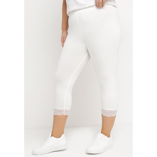 Białe Spodnie Bawełniane Legginsy 3/4 z Koronką Amaratna ze sklepu Born2be Odzież w kategorii Spodnie damskie - zdjęcie 171396621
