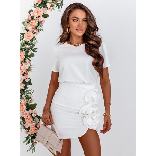 Biały komplet bluzka + spódnica Ampara - biały ze sklepu pakuten.pl w kategorii Komplety i garnitury damskie - zdjęcie 171401784